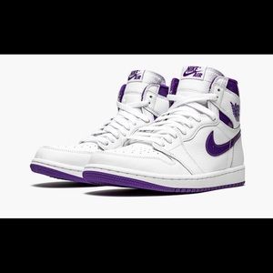 AIR JORDAN 1 RETRO HIGH WMNS
"Court Purple"